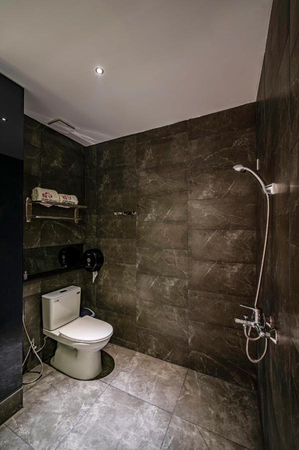 Bonita Signature The View Ho Chi Minh City Exterior photo